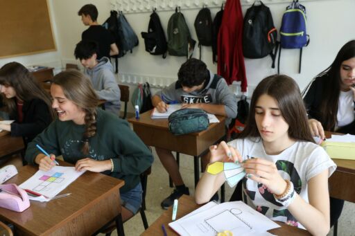 A:  EDUARDO BUXENS 
F:  08 JUNIO 2022
L:  PAMPLONA , COLEGIO SAGRADO CORAZÓN , SECUNDARIA
T:  ÚLTIMAS SEMANAS DE CLASE PARA LOS ALUMNOS DE LA ESO DEL COLEGIO SAGRADO CORAZÓN